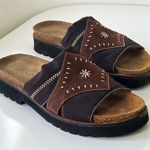 NAOT Two Tone Brown Y2K Embroidered Daisy Flower Lug Sole Leather Slide Sandals